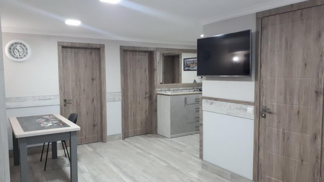 Окремі Номери В Гостьовому Будинку Типу Guest House Kropyvnyc'kyj Esterno foto